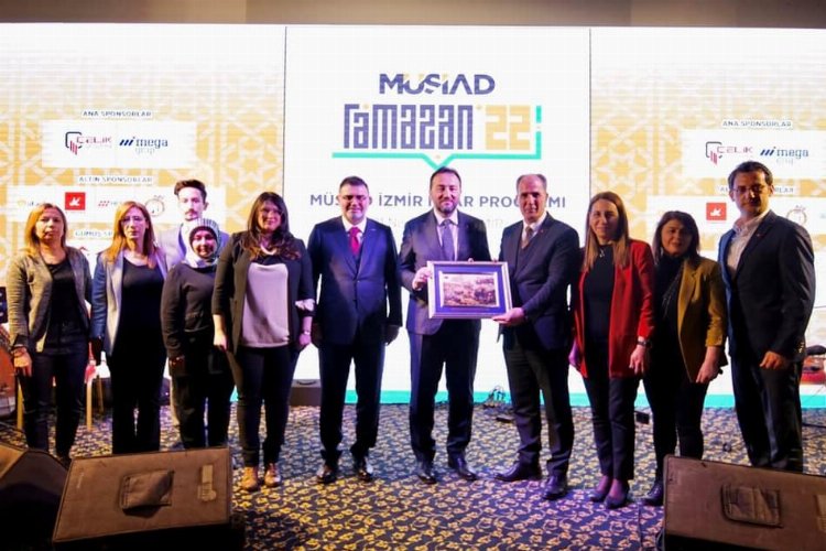 İzmir ‘MÜSİAD iftarında buluştu