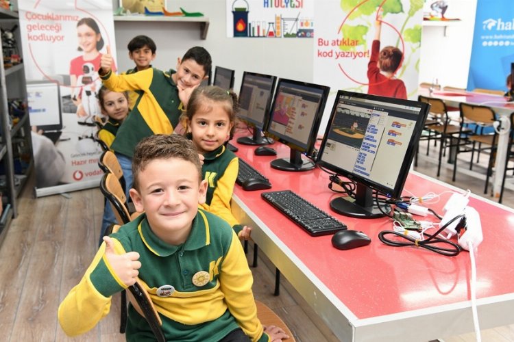 15 bin çocuğa ‘güvenli internet’ eğitimi