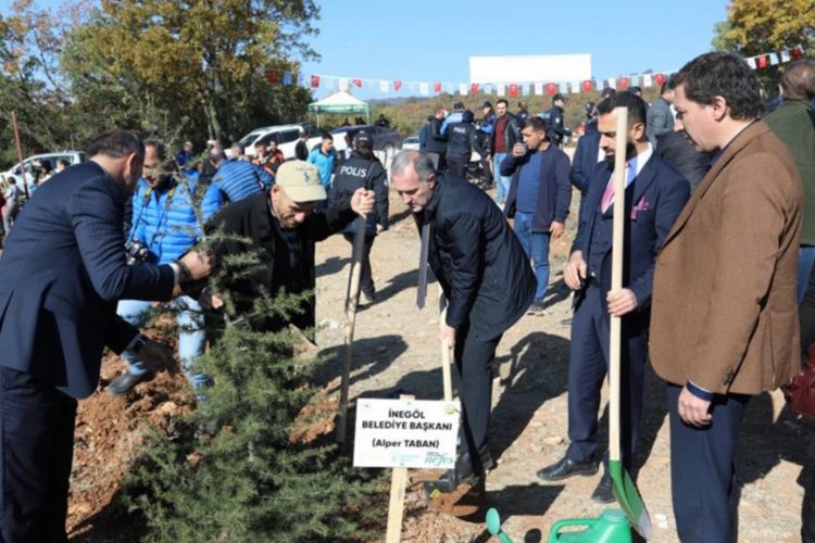 Milli seferberlikte Bursa İnegöl’de bin fidan toprakla buluştu