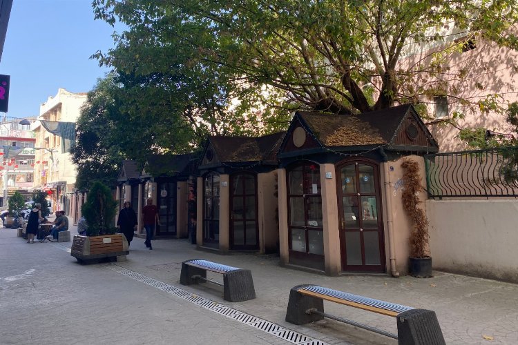 İzmit’te Sanat Sokağı’ndaki stantlar yenileniyor
