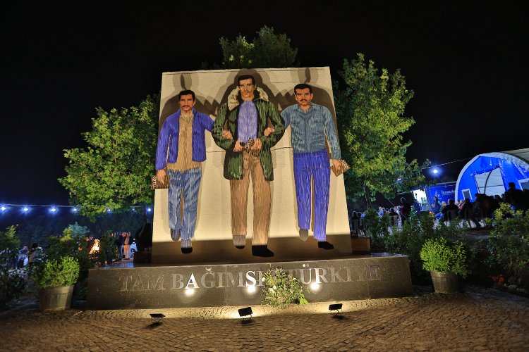 İzmir Güzelbahçe’de Deniz Gezmiş ve arkadaşları anıldı