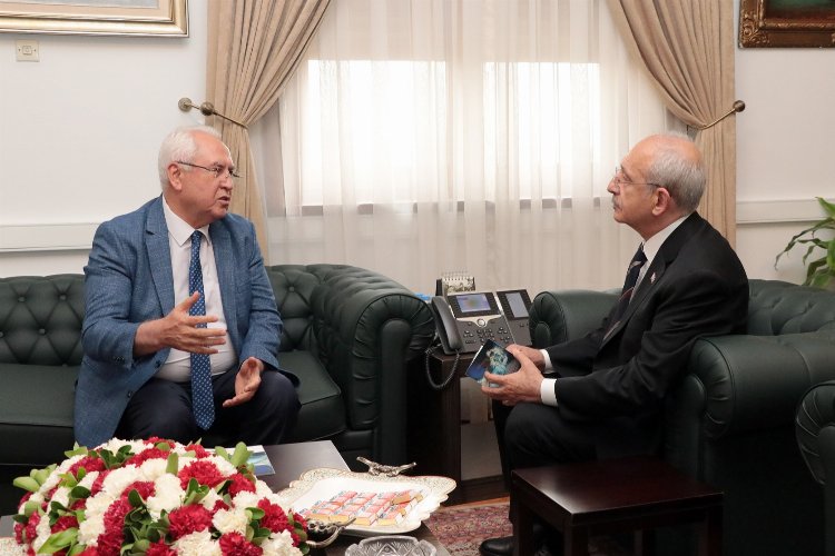 Kılıçdaroğlu’na İzmir Karabağlar’daki yatırımların son durumunu anlattı