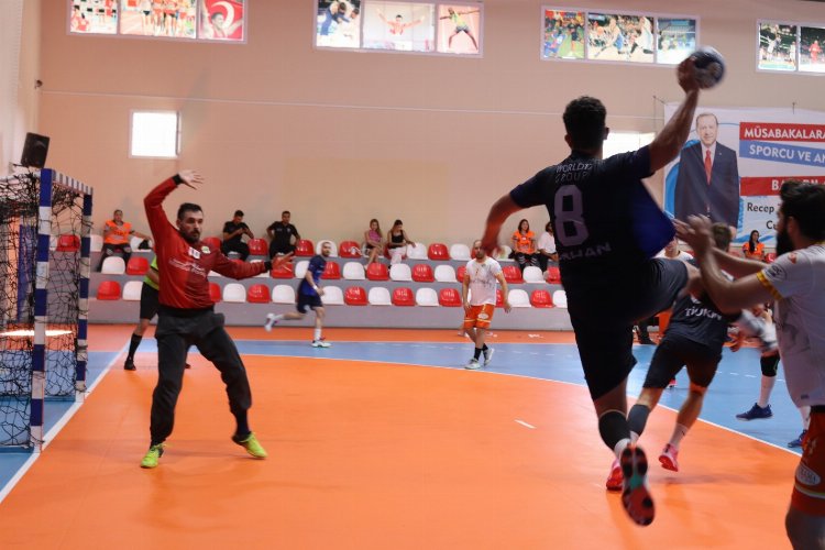 Hataylı hentbolcular 4’te 4 yaptı