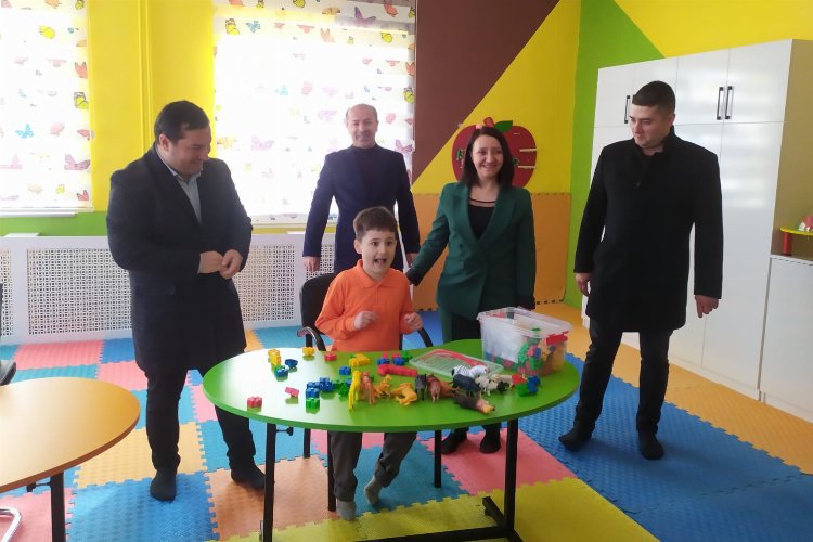 Bilecik Pazaryeri İlkokulu’na hayırsever destekli ‘özel’ sınıf