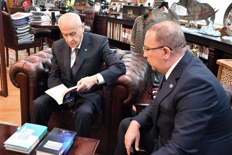 Bahçeli’den iki kitap tanıtımı