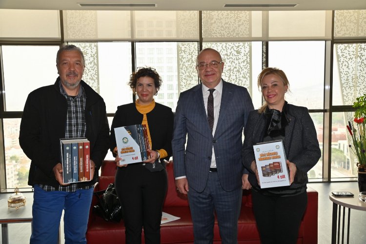 İzmir Gazeteciler Cemiyeti’nden Manisa Büyükşehir’e ziyaret