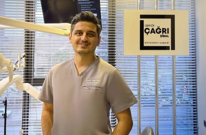 İzmir’de Şeffaf Plak ve Ortodonti Tedavisi: Uzman Çağrı Şibal ile Tanışın