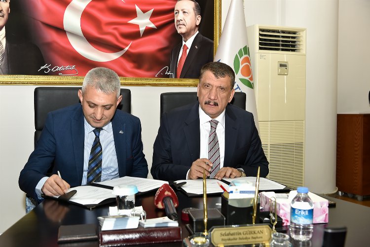 Malatya’da ‘Kayısı Çiçeği Festivali’ için imzalar atıldı