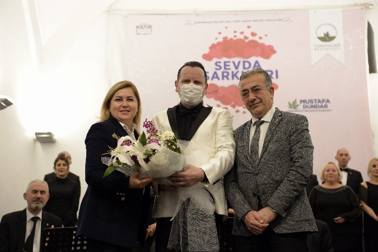 Bursa Osmangazi’de şarkılar “Aşk ve Sevgi” için söylendi