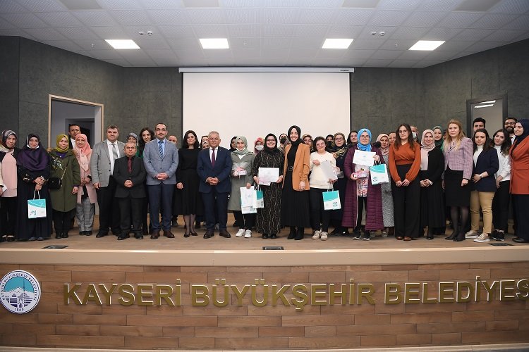 Kayseri’de Evlilik Akademisi’nde ders zili çalıyor
