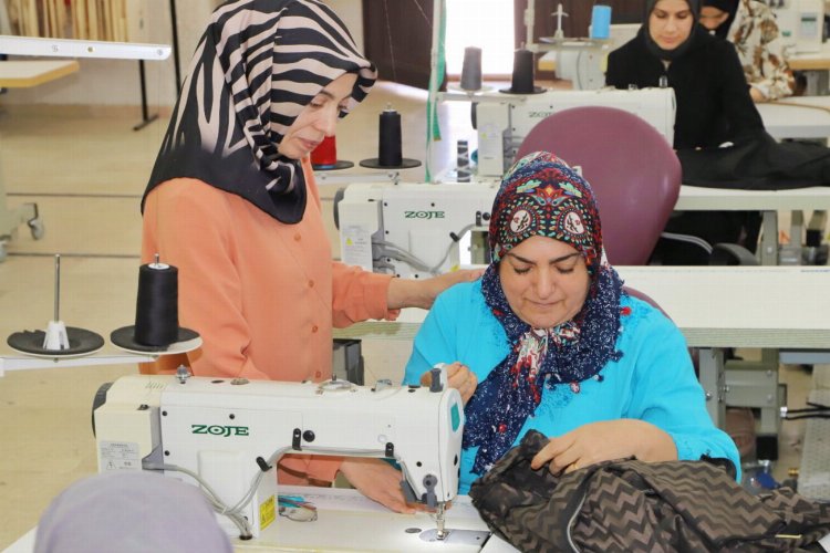 MARMEK’te kursiyerler meslek kazanıyor