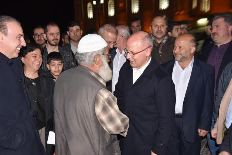Bursa’da AK Parti Ramazan’ı şehrin her noktasına yayıyor