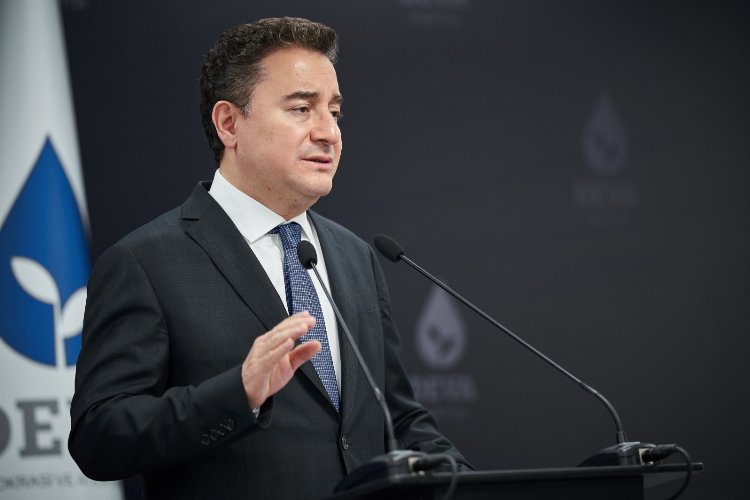 Ali Babacan: “Varlık içinde  yokluk yaşıyoruz”