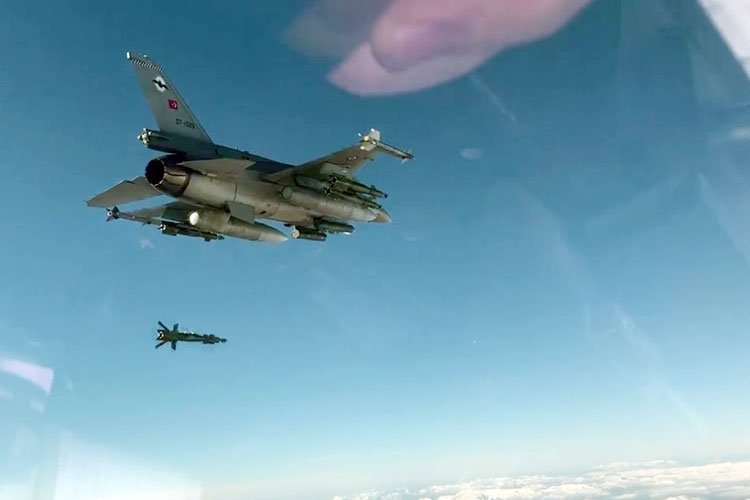 Pençe Kilit’te ‘hava’ darbesi: 5 terörist etkisizleştirildi