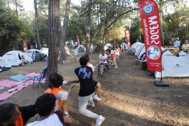 Muğla’da üniversite öğrencileri kampta buluştu