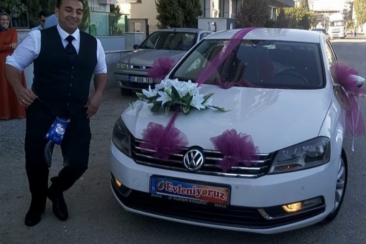 Aydın Efeler’de renkli düğün… Tuz bitene kadar ‘Seni Seviyorum’ turu