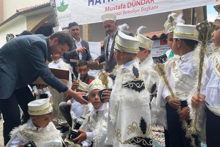 Kuzey Makendoya’da Bursa Osmangazi’den geleneksel toplu sünnet