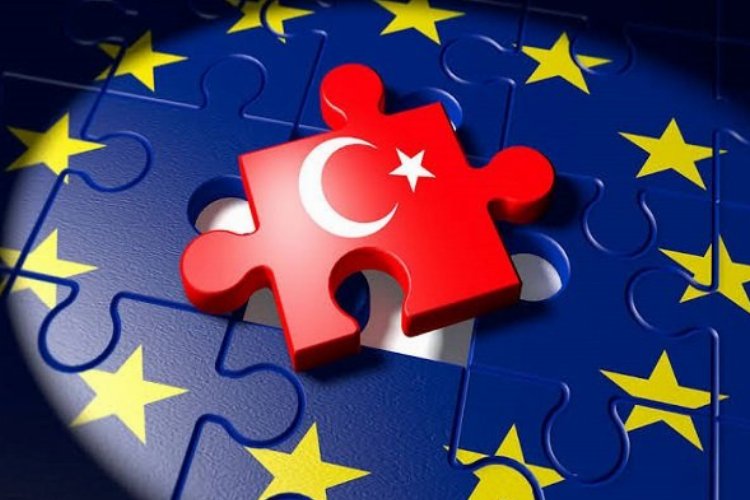 Her 4 gençten 3’ü Türkiye’nin AB üyeliğine ‘evet’ diyor