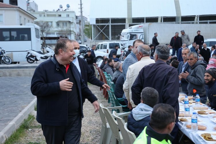Kilis Belediyesi’nden, 500 evlerde 350 kişilik iftar