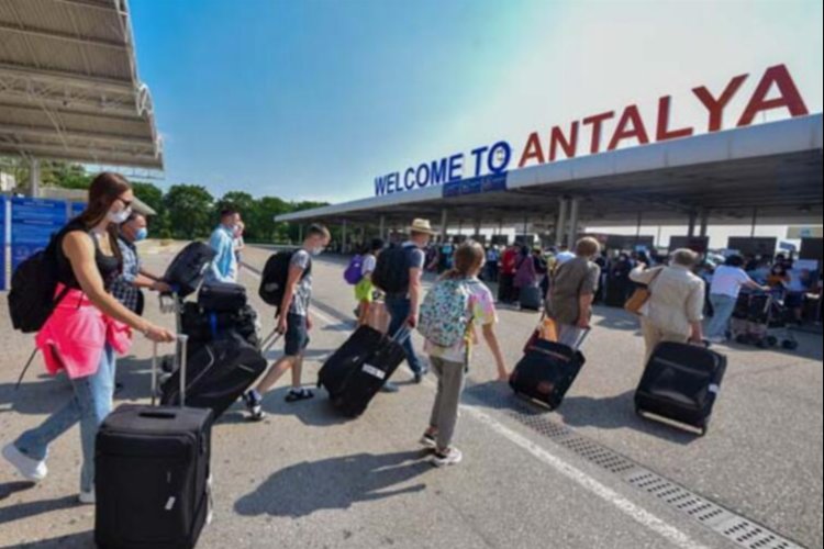 Türkiye’nin arabuluculuğu turizmde rekor kırdırır