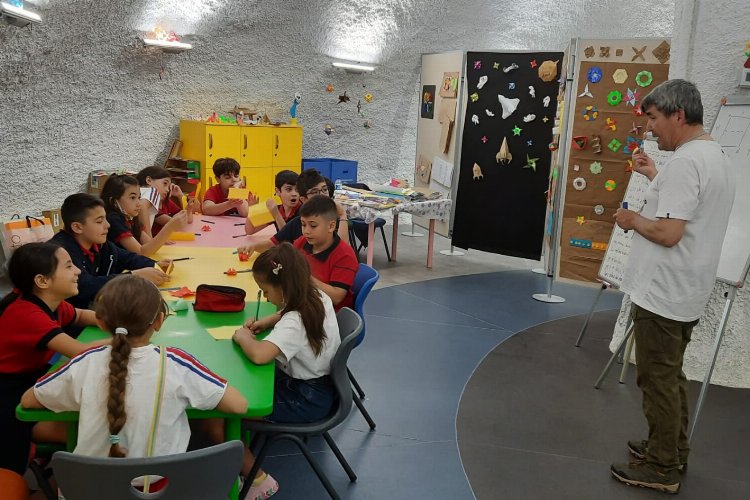 İzmir Karabağlar’da ‘Nasreddin Hoca’da dolu dolu yaz