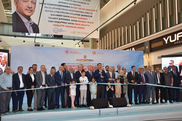 Cumhurbaşkanı Erdoğan KumsMall AVM’yi açtı