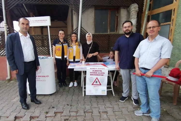 Bilecik Pazaryeri’nde sağlık ekiplerinden kene bilgilendirmesi
