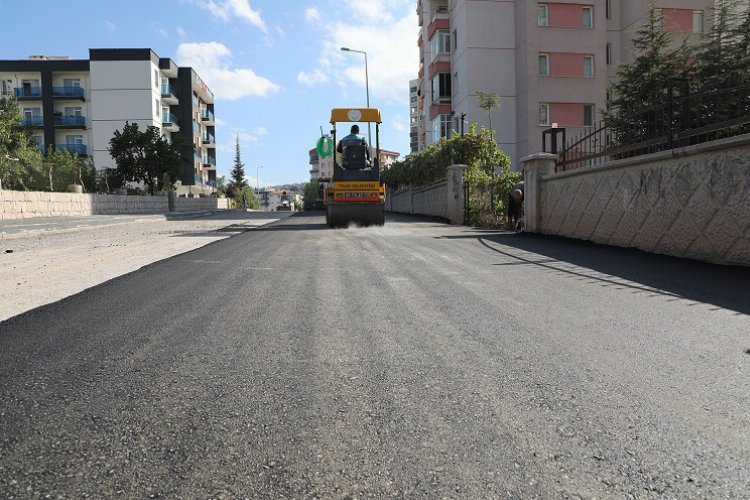 Kayseri Talas’ta kış öncesi asfalt bakımı