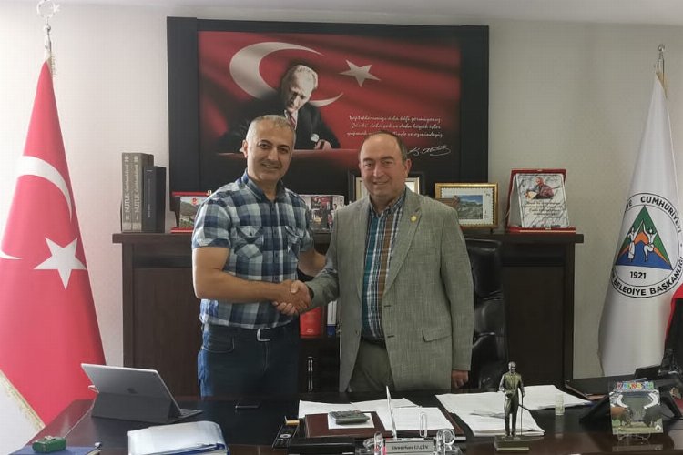 Artvin Belediyesi’nden ‘Vefa’ heykeli