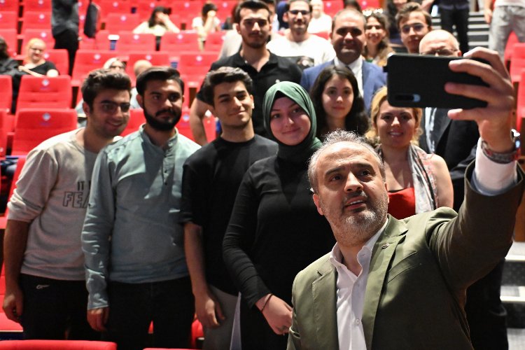 Bursa’da 10 bin öğrenci ‘burs’larına kavuştu