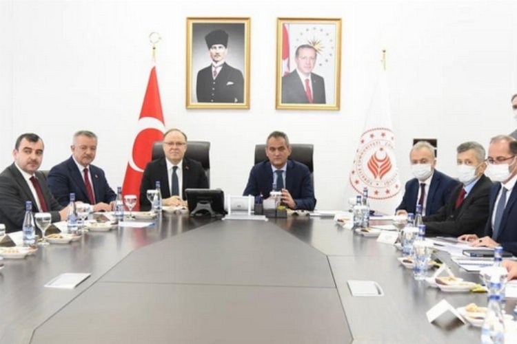 Bakan Özer: “60 yıllık özlem giderildi”