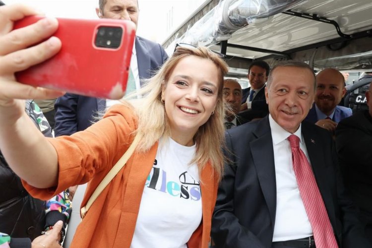 Cumhurbaşkanı Erdoğan’a İstanbul’da yoğun ilgi