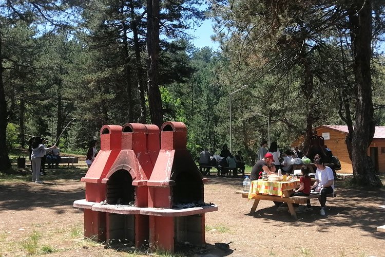 Bilecik Pazaryeri’nde günübirlikçilerin ‘Küçükelmalı’ tercihi