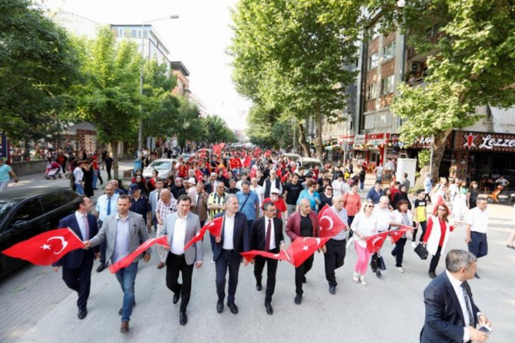 Bursa İnegöl’de 19 Mayıs ‘Gençlik Yürüyüşü’ ile başladı