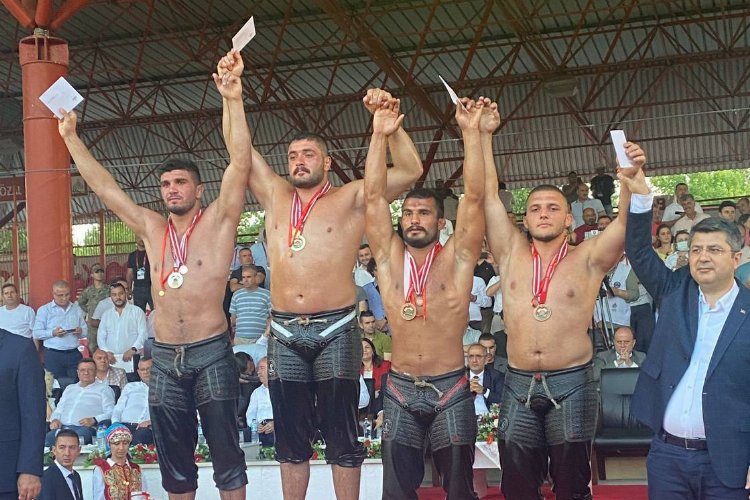 Türkiye’nin en genç başpehlivanı Sakarya’dan