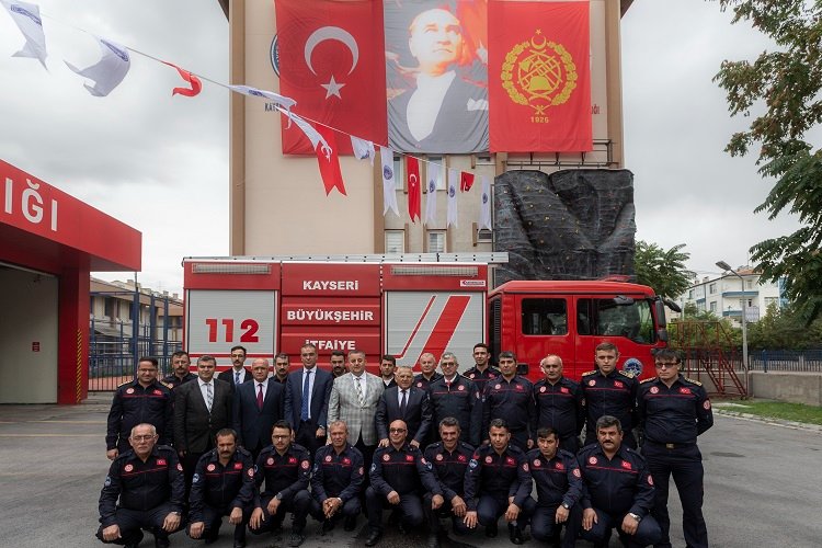 Memduh Büyükkılıç’tan itfaiyeye büyük övgü