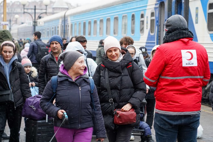 Türk vatandaşları Kiev’de yaşanan insani krizi Kızılay’a anlattı