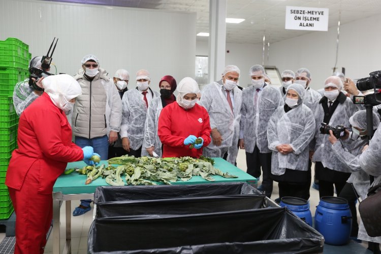 İzmir Efeler’de yüzde 100 kadın emeği