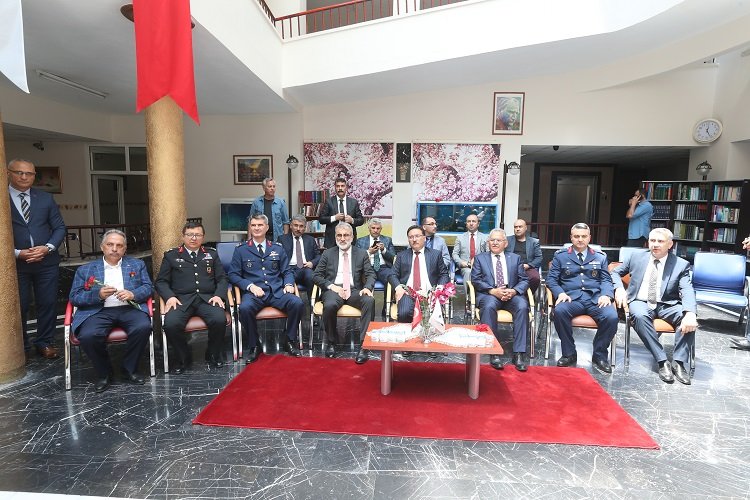 Kayseri Büyükşehir’den huzurevinde bayram kutlaması