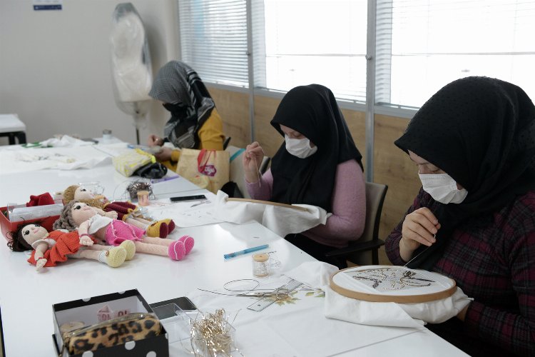 Bursa’da OSMEK kadınların yaşamına ışık tutuyor