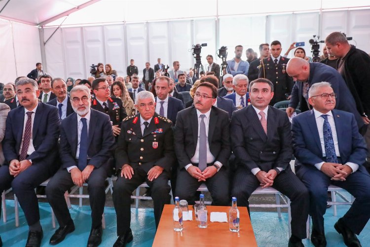 Kayseri Kitap Fuarı’na Vali Çiçek’li açılış