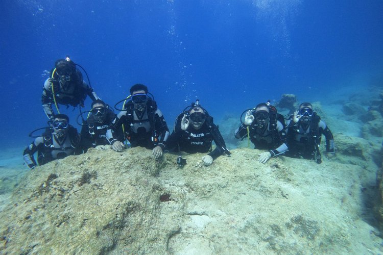 Malatyalı dalgıçlar Antalya’da ‘derin’ eğitimde