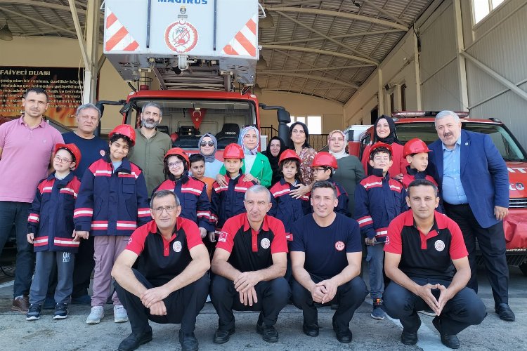 Rize’de özel çocuklardan itfaiye erlerine ziyaret