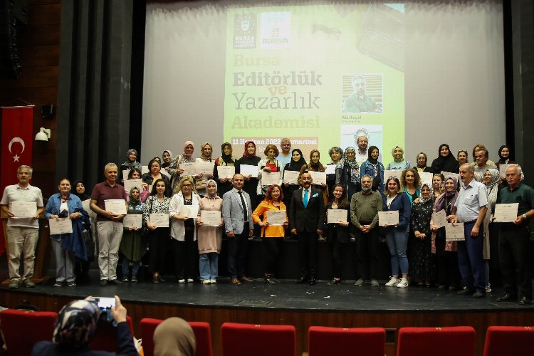 Bursa’da ‘editör ve yazarlar’a akademik belge