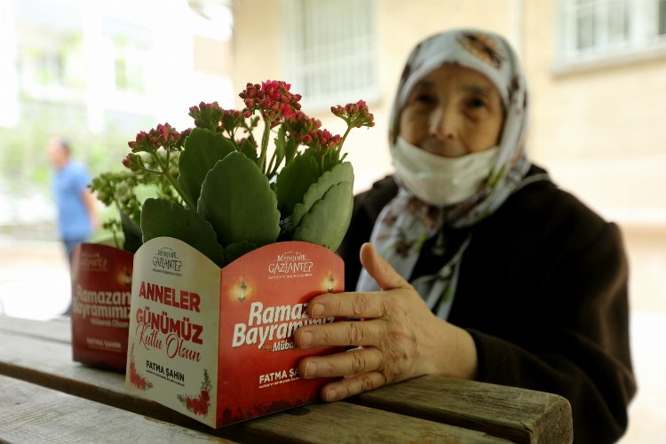 Gaziantep’te 3 bin 150 anneye renkli ve tatlı sürpriz