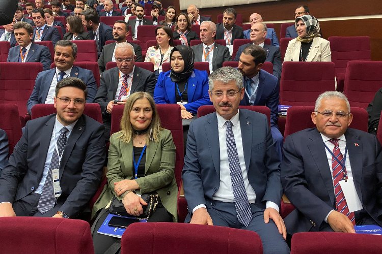 Kayseri Büyükşehir Belediye Başkanı Büyükkılıç, Ankara’da AK Parti Genişletilmiş İl Başkanları Toplantısı’na  katıldı