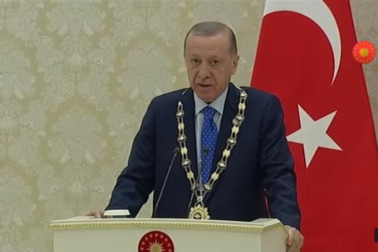 Cumhurbaşkanı Erdoğan’a ‘İmam Buhari Nişanı’ takdim edildi