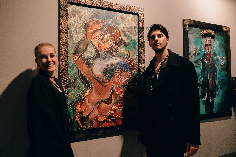 Ebru Ceylan’ın “Konuşan Resimler- Saint Age” sergisi açıldı