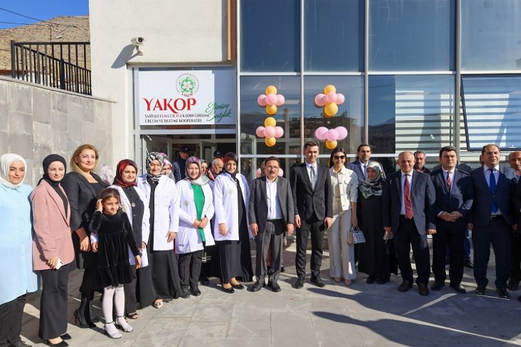 Kayseri Yahyalı’ya hizmet yağmuru