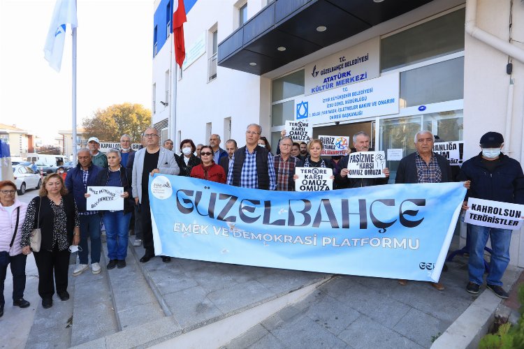 İzmir Güzelbahçe’den teröre lanet